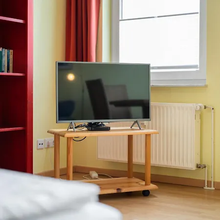 Ferienapartment Abendsonne Mit Direktem Seeblick Und Terasse דירה *